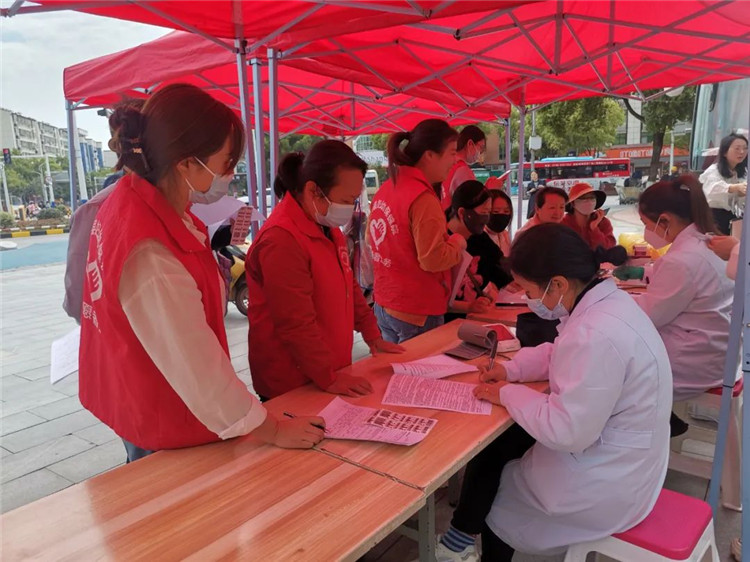【红五月 博爱行】热血同行！浮梁县红十字会开展无偿献血志愿服务活动