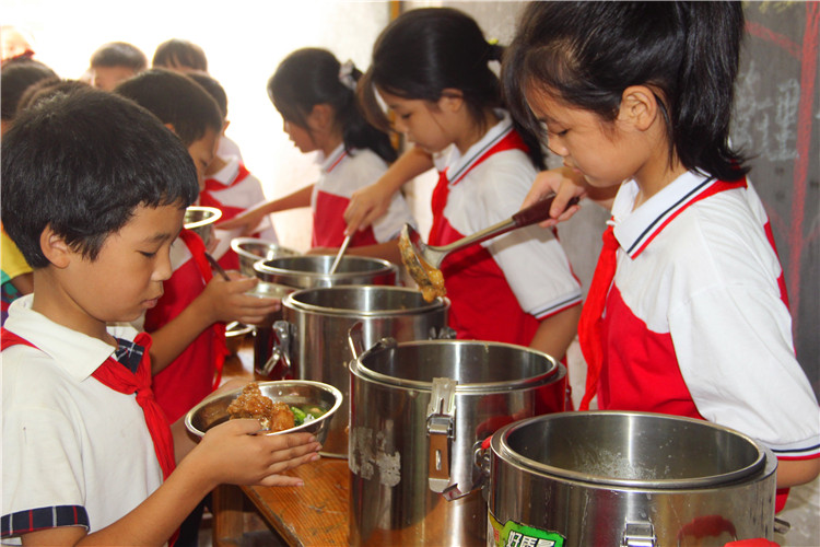 “感恩有你”2021年瓷善节致谢暨快乐瓷娃蔡玲玲陶艺班开班仪式举行