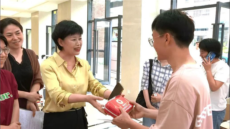 携手红十字——“为生命接力”志愿服务活动顺利落幕