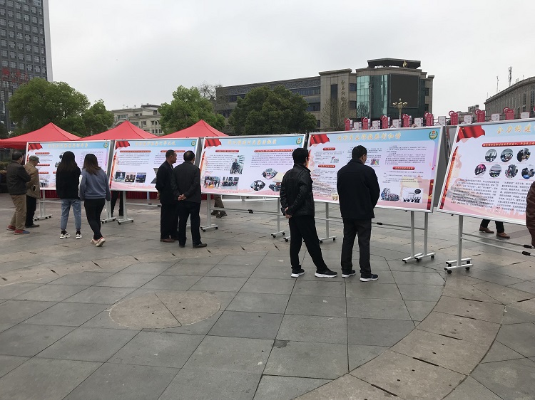 学习推广新时代枫桥经验，提升基层社会治理水平——景德镇市红十字会参与开展全市平安建设暨扫黑除恶专项斗争集中宣传日活动