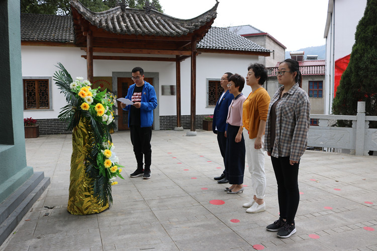 市红十字会赴荷塘开展“不忘初心、牢记使命” 主题教育现场教学活动