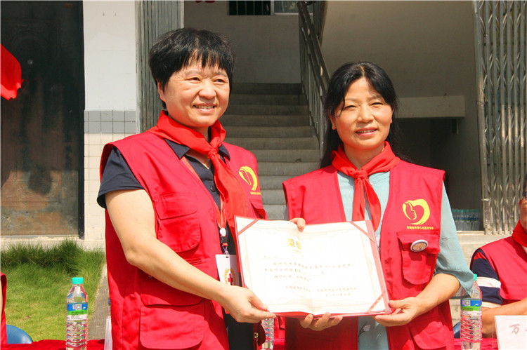 “感恩有你”2021年瓷善节致谢暨快乐瓷娃蔡玲玲陶艺班开班仪式举行