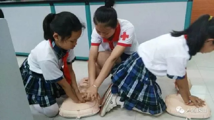 2017“泳安计划-青春护航”进校园活动系列报道之一:走进第九小学