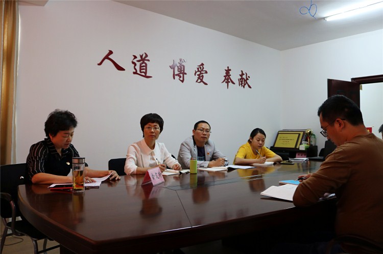市红十字会举行党组书记主题教育专题党课