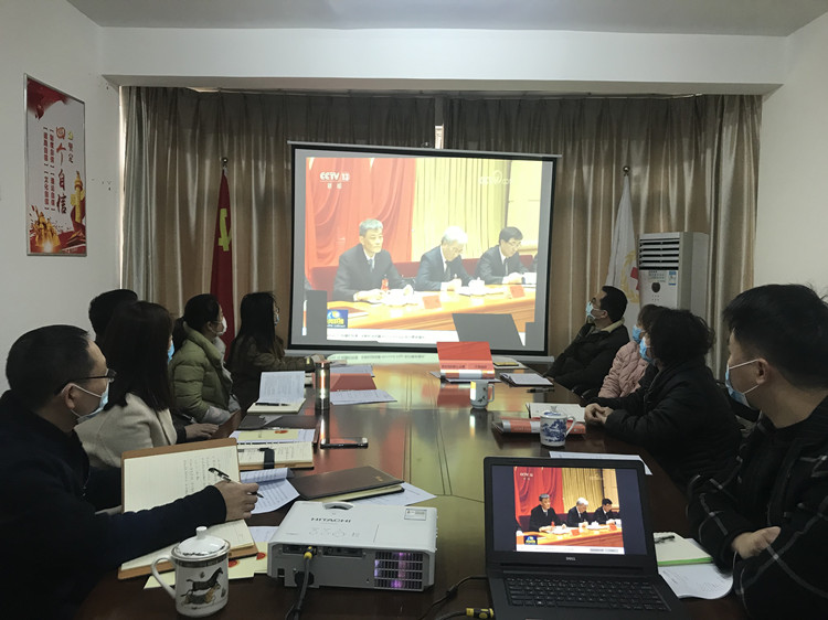 市红十字会召开党组理论学习中心组扩大会议