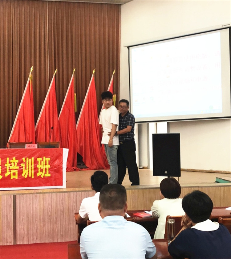 我为群众办实事——红十字应急救护培训走进党校课堂