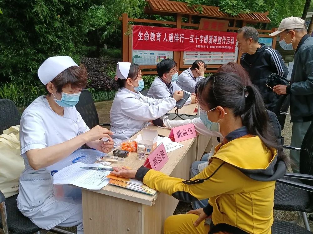 “5·8”红十字博爱周 | “生命教育，人道伴行”——我市南丁格尔志愿者在行动