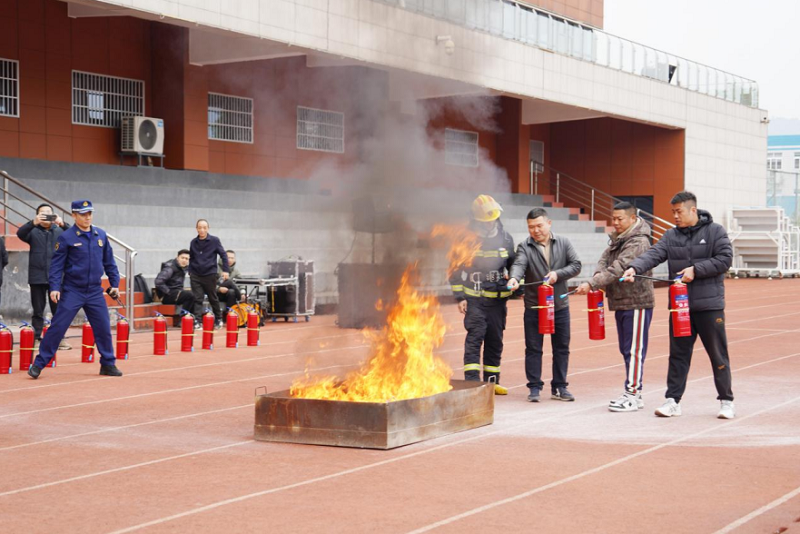 4分半钟，全校3439名师生顺利逃生 全市校园消防安全应急演练观摩活动超燃超硬核举办